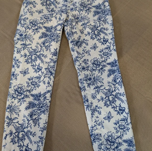 Talbots Size 4 Petite Slim Fit Blue Ankle White Floral Toile Print Skinny Jeans - Picture 4 of 8